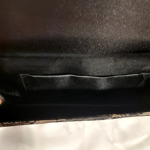 Elegant Black Lace Clutch - Picture 2 of 5